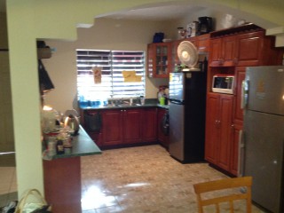 Wayne Close, Kingston / St. Andrew, Jamaica - Townhouse for Sale